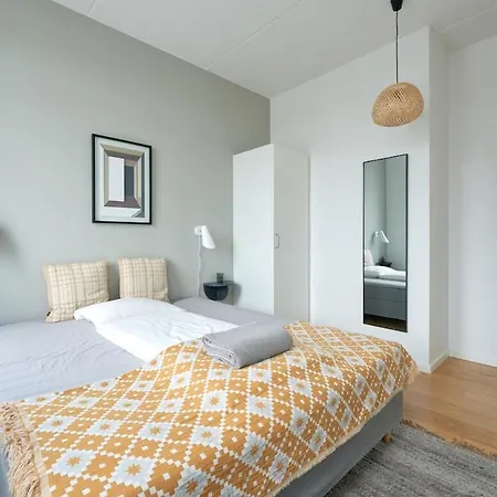 Penthouse With Seaview & Free Parking *