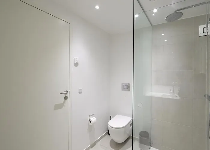 Penthouse With Seaview & Free Parking *