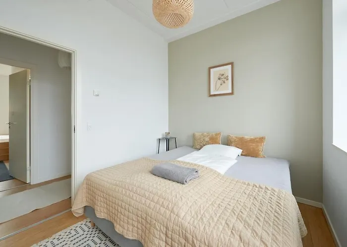 Penthouse With Seaview & Free Parking