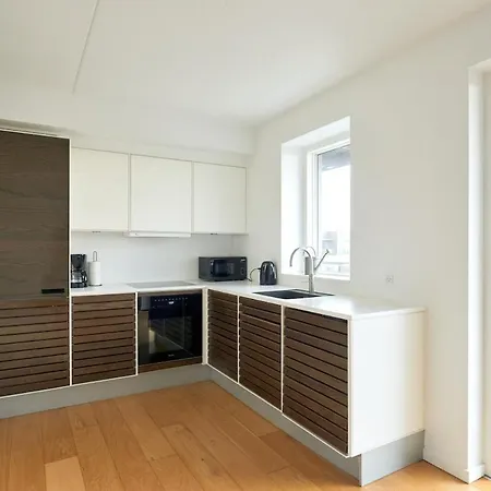 شقة Penthouse With Seaview & Free Parking *
