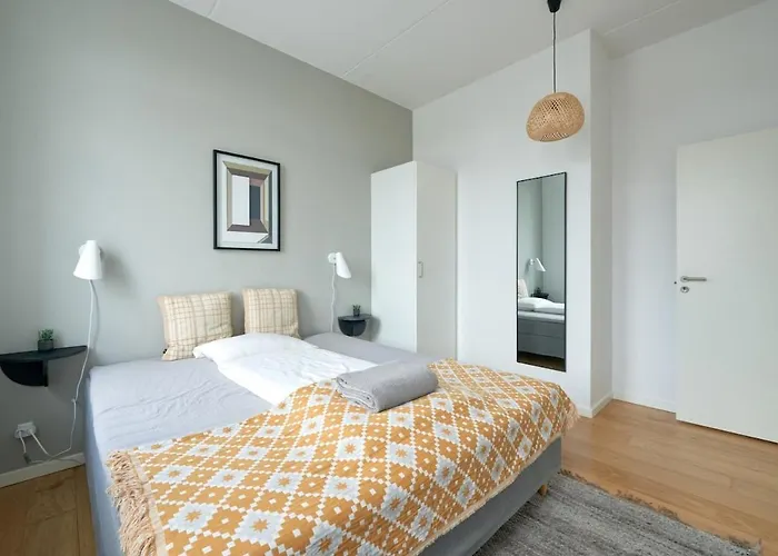 Penthouse With Seaview & Free Parking *